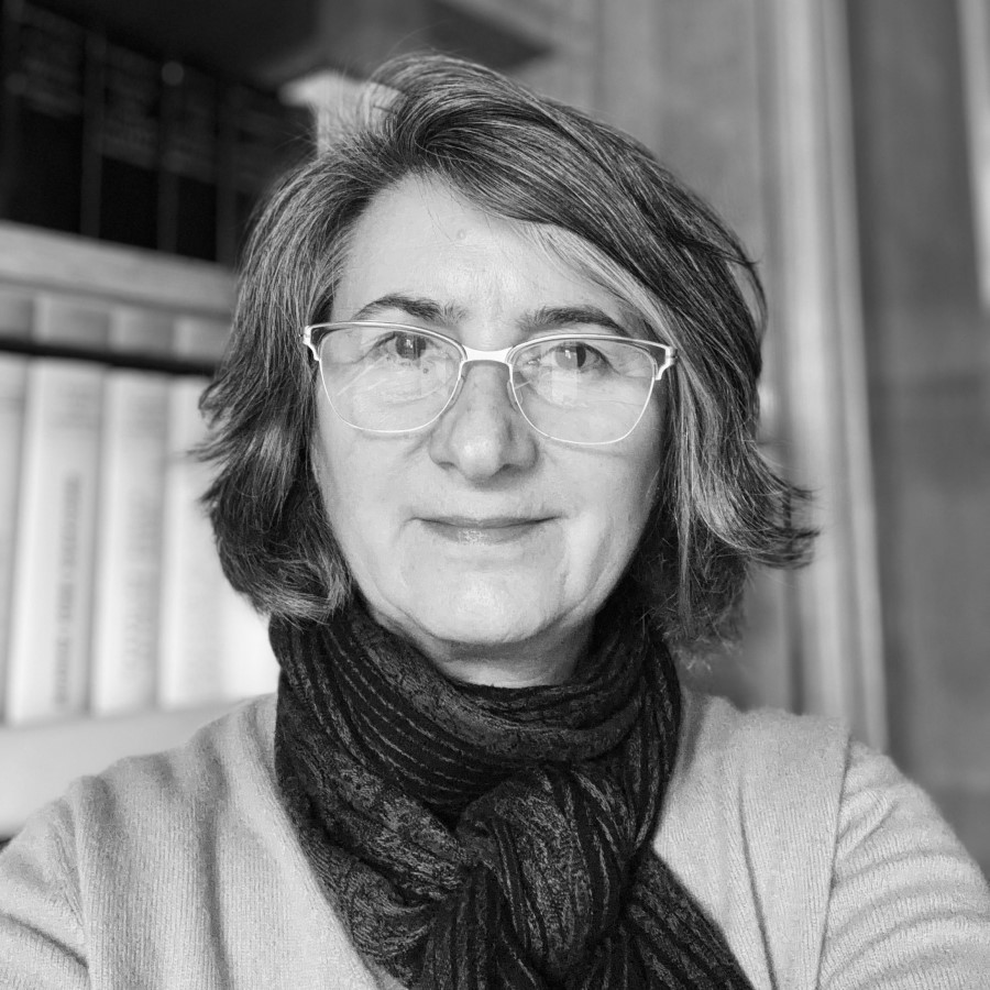 Lorena De Santos Richart, Abogada